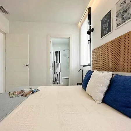Nice Nordic Style 8 Min From The Beach. *